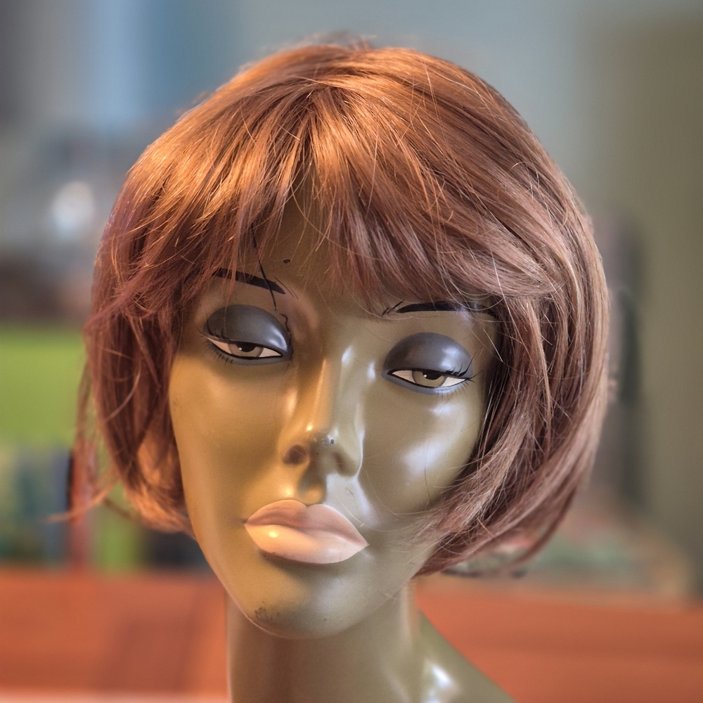 Short Copper Brown Bob Wig with Side-Swept Bangs - Unbranded